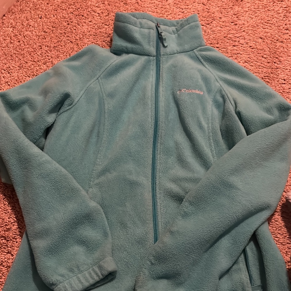Woman’s medium Columbia fleece